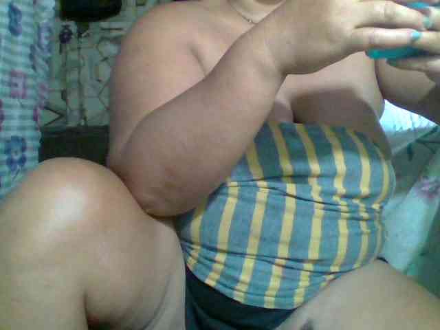 Yummypussy432 webcam