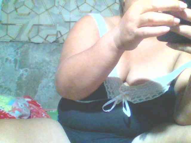 Yummypussy432 webcam