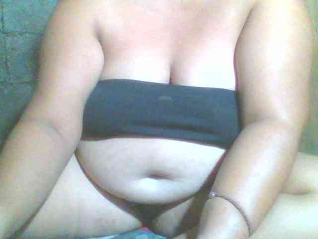 Yummypussy432 webcam