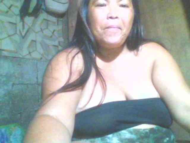 Yummypussy432 webcam
