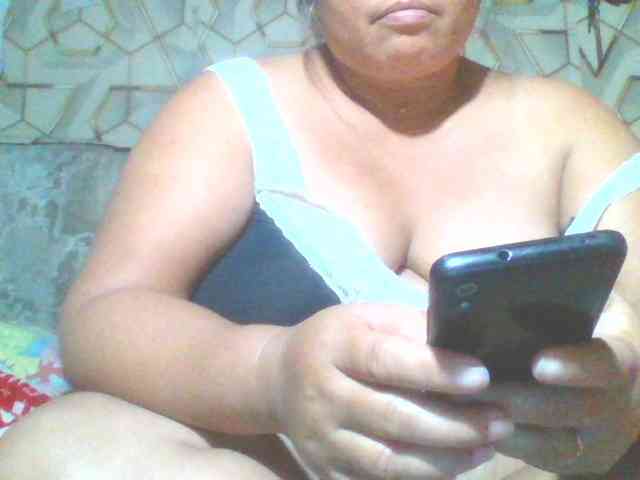 Yummypussy432 webcam