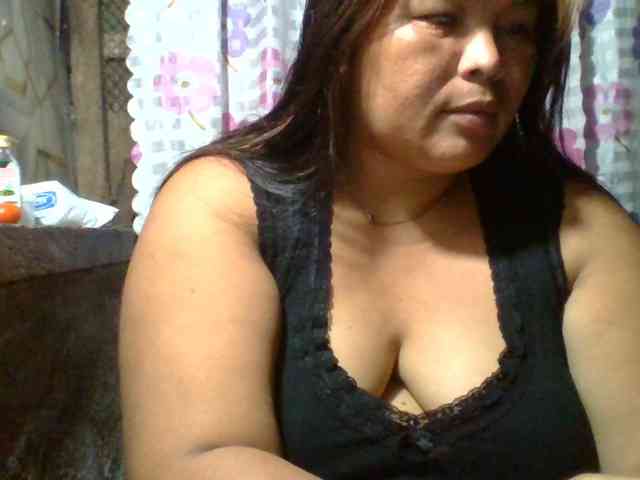 Yummypussy432 webcam