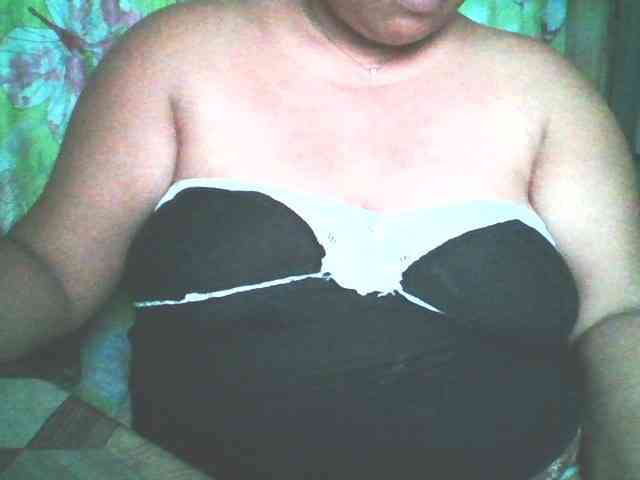 Yummypussy432 webcam