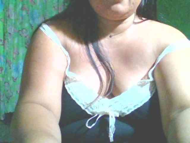Yummypussy432 webcam