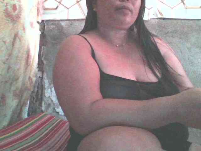 Yummypussy432 webcam
