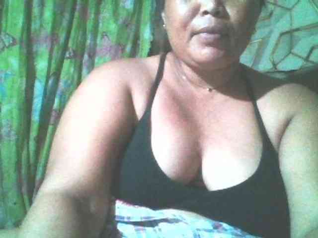 Yummypussy432 webcam