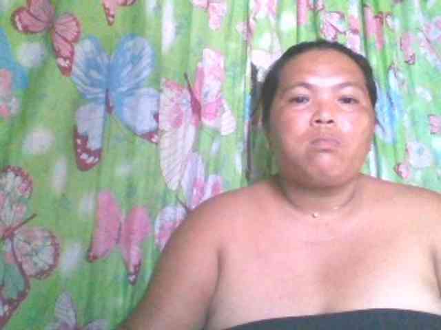 yummypussy432's live room
