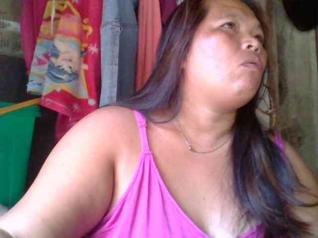 Yummypussy432 webcam