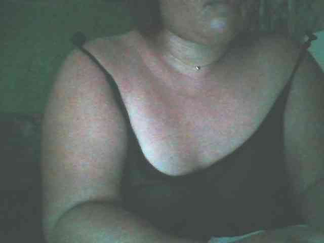 Yummypussy432 webcam