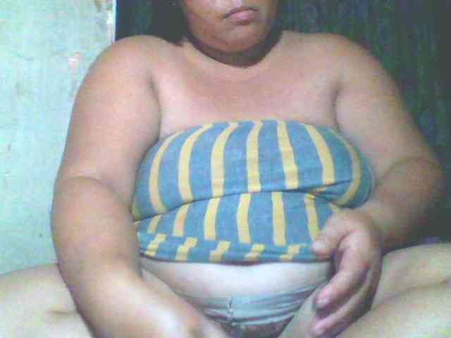 Yummypussy432 webcam