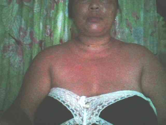 Yummypussy432 webcam