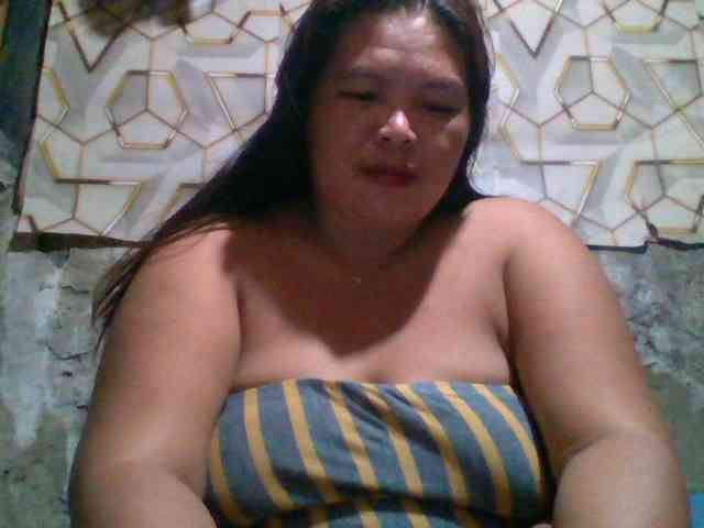 Yummypussy432 webcam