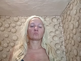 FameLara Porn Show