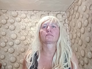 FameLara Porn Show