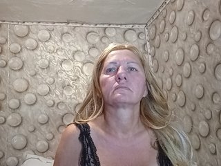 FameLara Porn Show