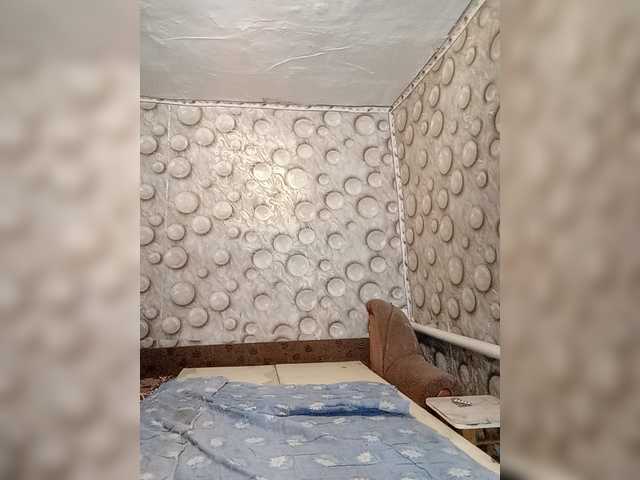 FameLara live webcam show