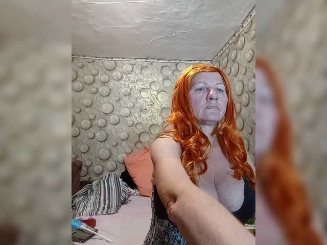FameLara live cam on BongaCams