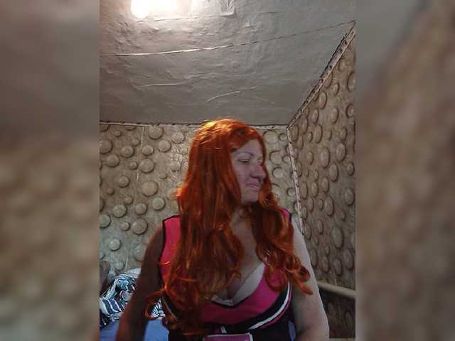 FameLara live cam on BongaCams
