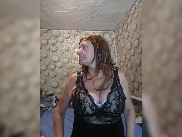 FameLara live cam on BongaCams