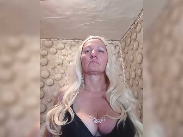 famelara cam belle
