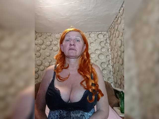 FameLara live cam on BongaCams