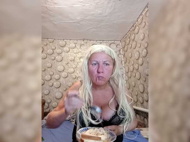 FameLara live cam on BongaCams