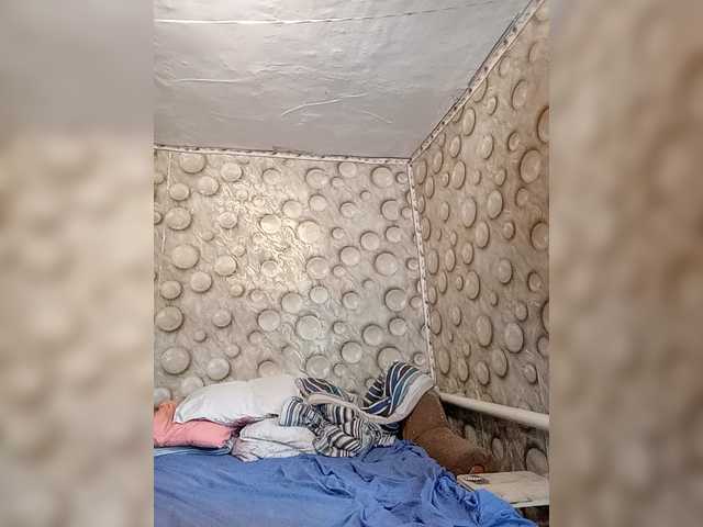 FameLara live webcam show