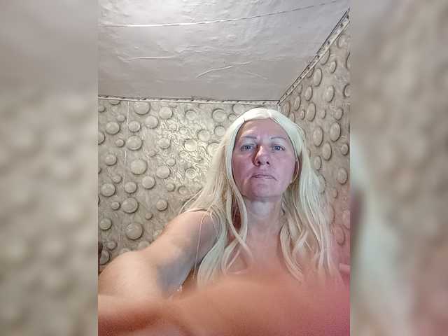 FameLara live cam on BongaCams