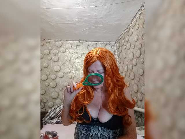 FameLara live cam on BongaCams