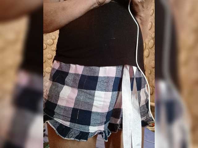 FameLara live cam on BongaCams