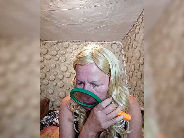 FameLara live cam on BongaCams
