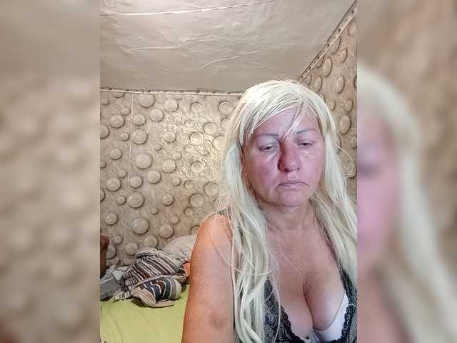 FameLara live cam on BongaCams