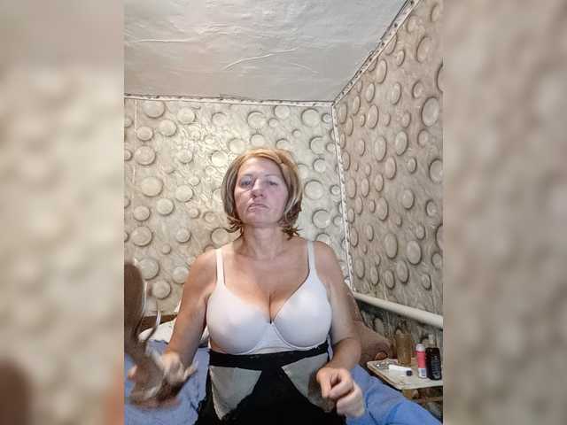 FameLara live cam on BongaCams
