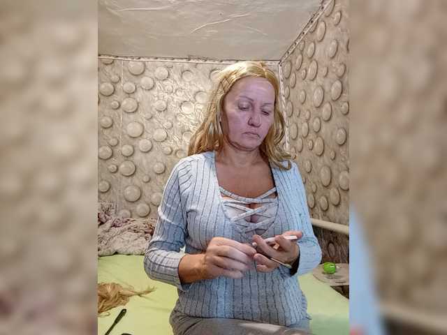 FameLara live cam on BongaCams