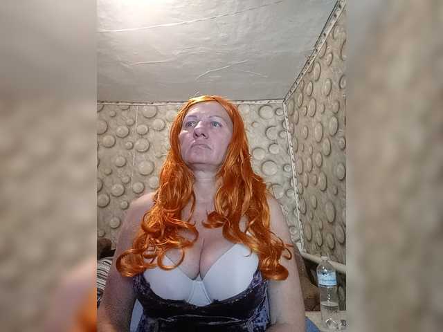 FameLara live cam on BongaCams