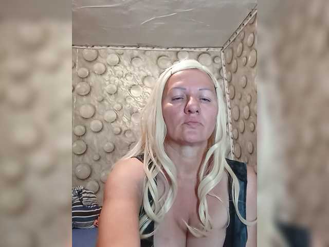 famelara live sex
