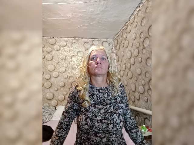FameLara live cam on BongaCams