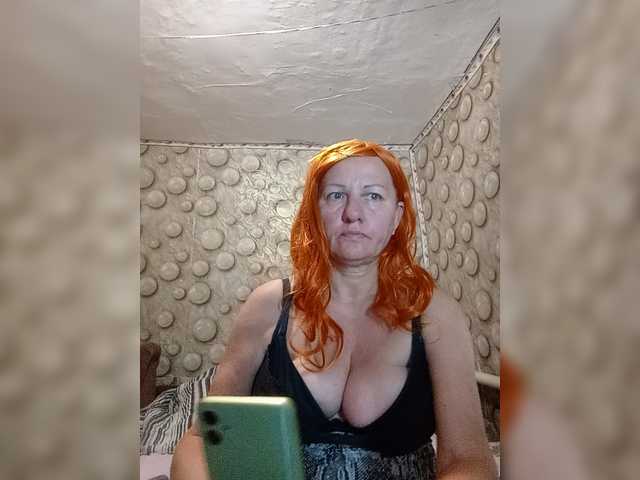 FameLara live cam on BongaCams