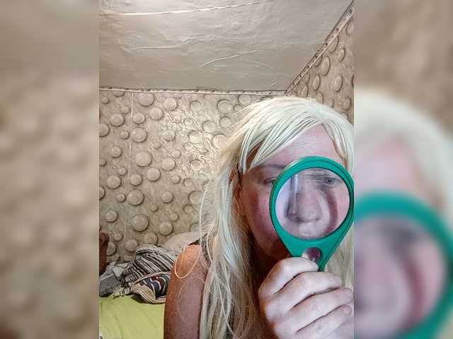 FameLara live cam on BongaCams