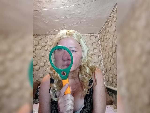 FameLara live cam on BongaCams