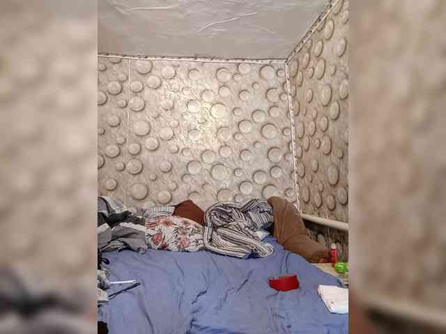 FameLara webcam