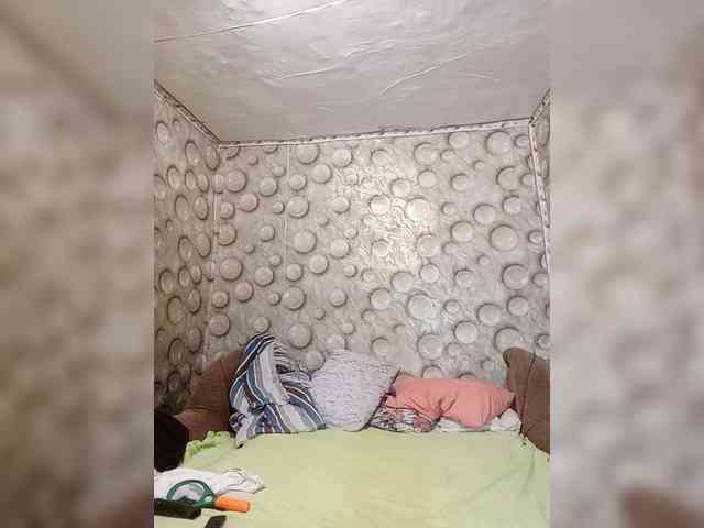 FameLara webcam