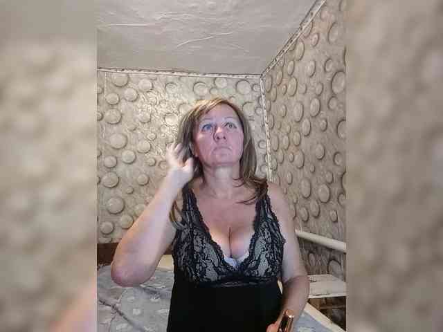 FameLara webcam