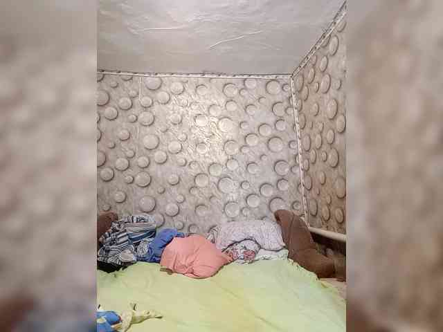 FameLara webcam
