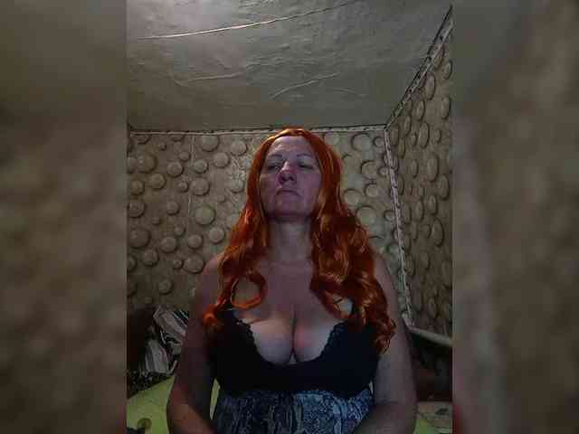 FameLara webcam