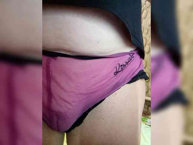 FameLara webcam