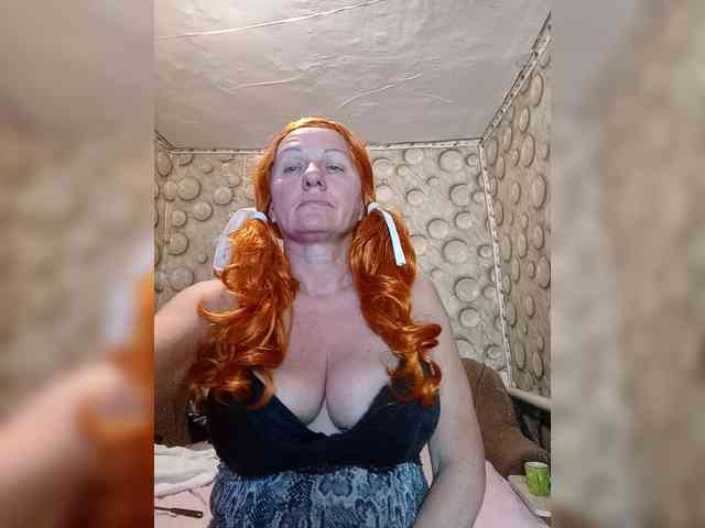 FameLara webcam