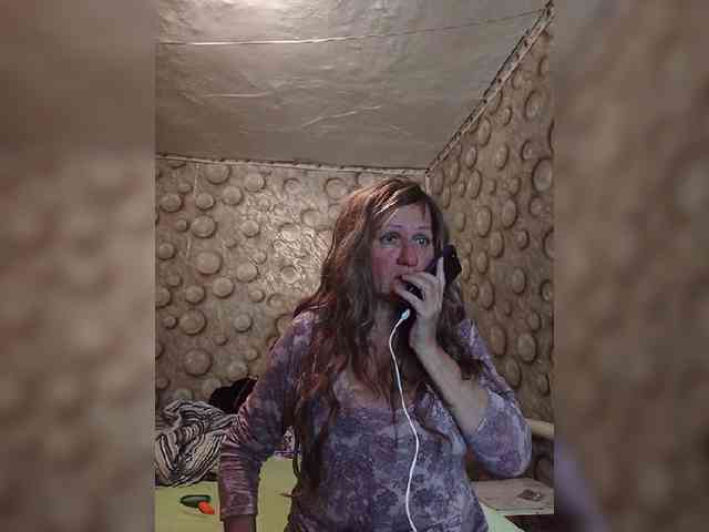 FameLara webcam