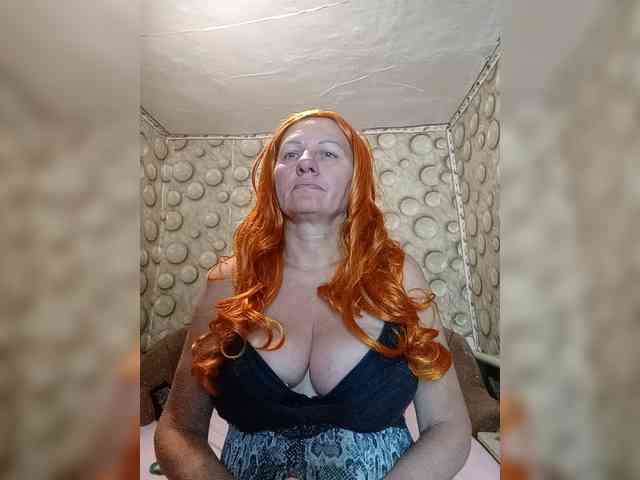 FameLara webcam