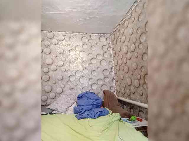 FameLara webcam
